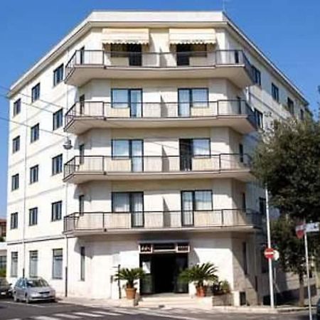 Hotel Astoria Альберобелло Экстерьер фото